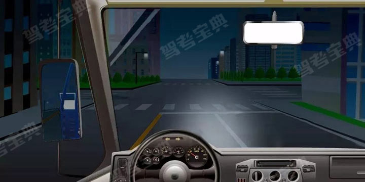 如图所示，驾驶机动车行驶至交叉路口，可以倒车。